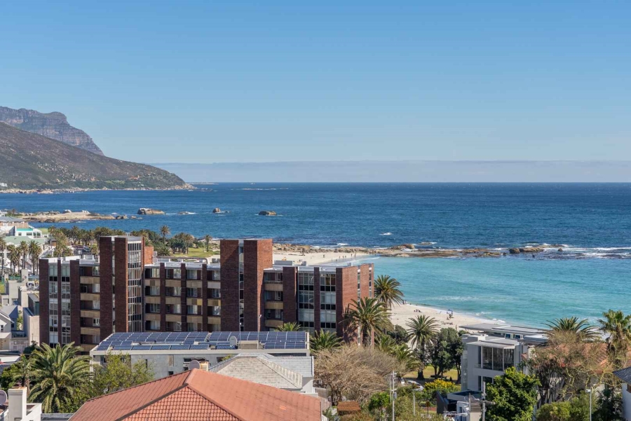 8 Bedroom Property for Sale in Camps Bay Western Cape